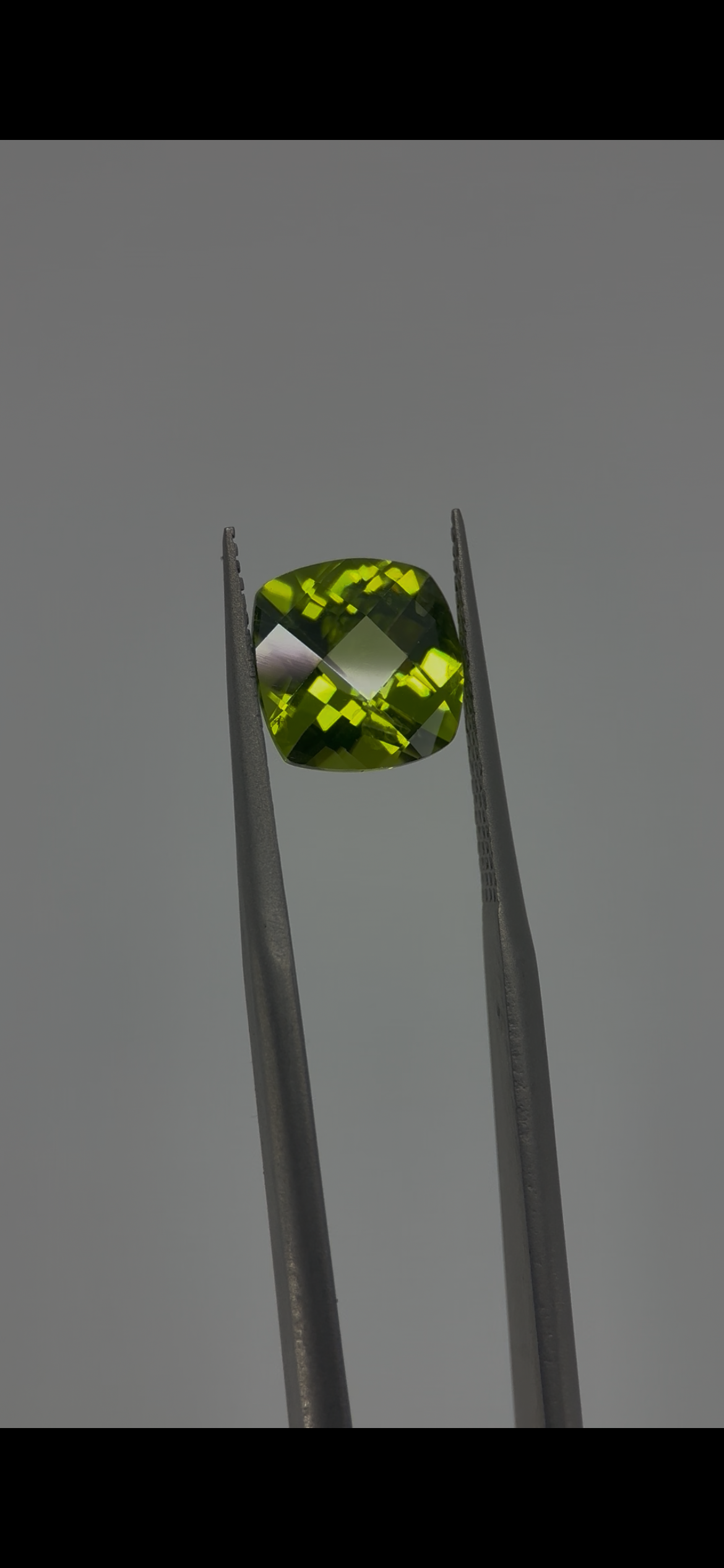 Peridot, Cushion Cut, 3ct.