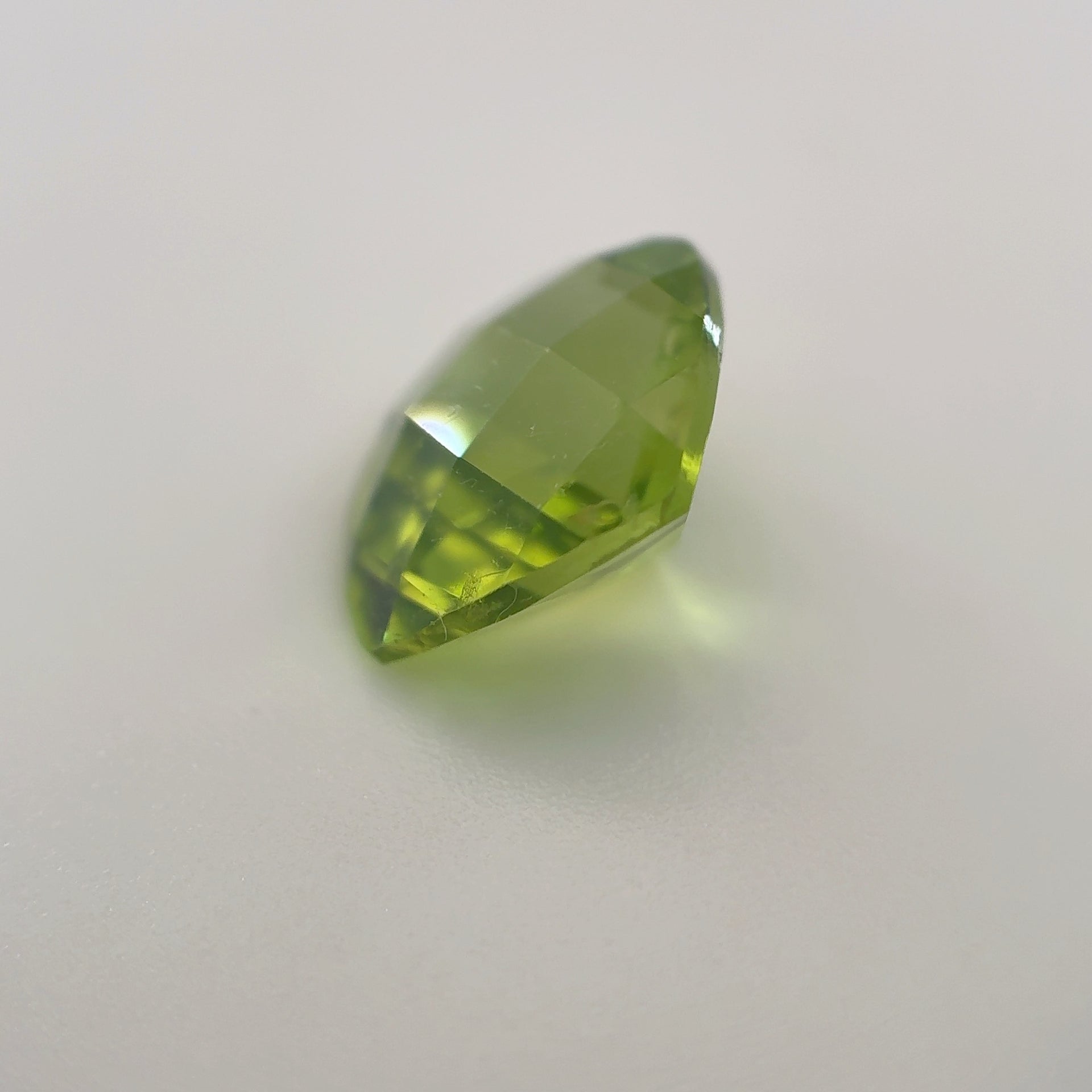 Peridot, Cushion Cut, 3ct.