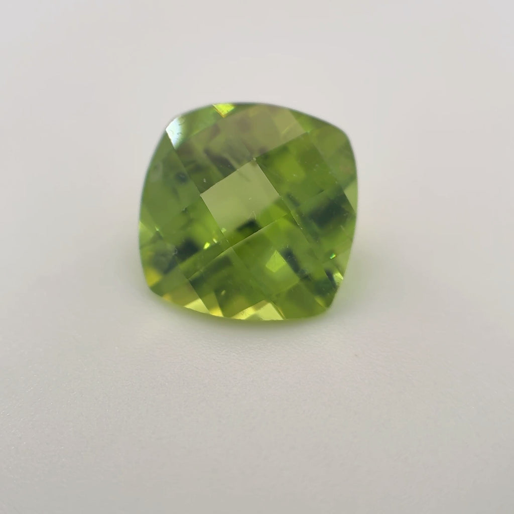 Peridot, Cushion Cut, 3ct.