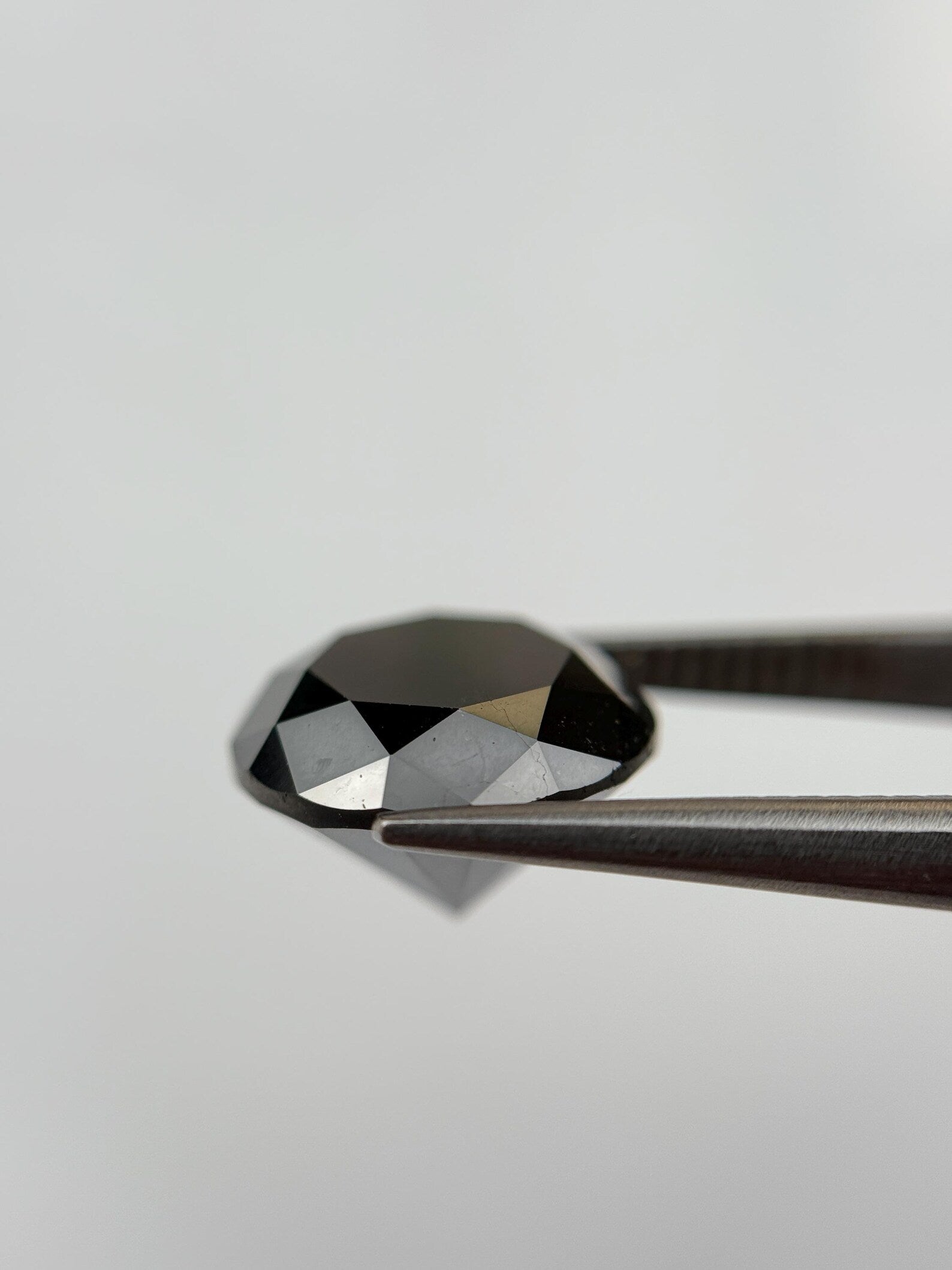 Black Diamond, Round Brilliant, 2.10ct