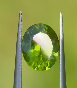 Peridot, Oval Cut, 3ct.
