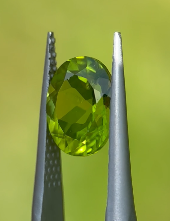 Peridot, Oval Cut, 3ct.
