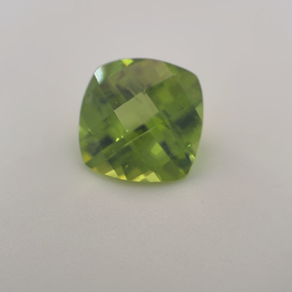 Peridot, Cushion Cut, 3ct.