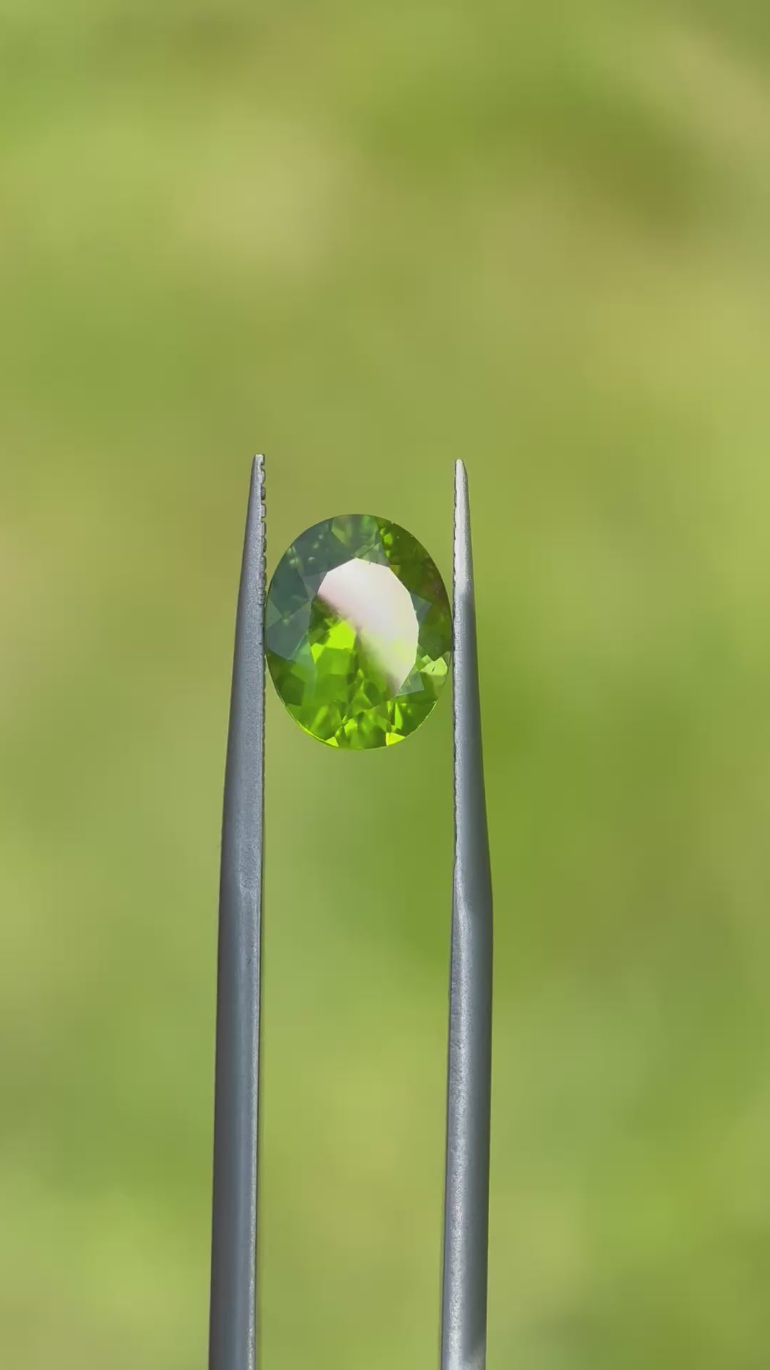 Peridot, Oval Cut, 3ct.